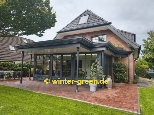 Orangerie-Wintergarten in Grau
