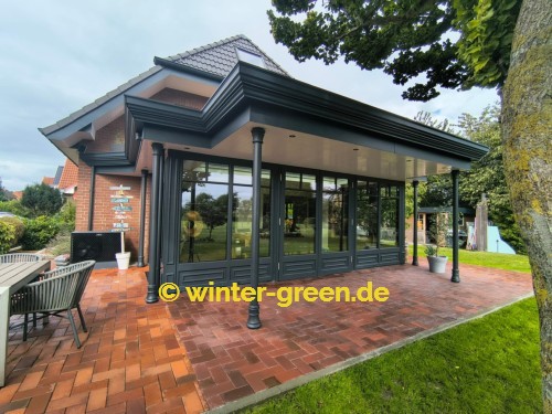 Orangerie-Wintergarten in Grau